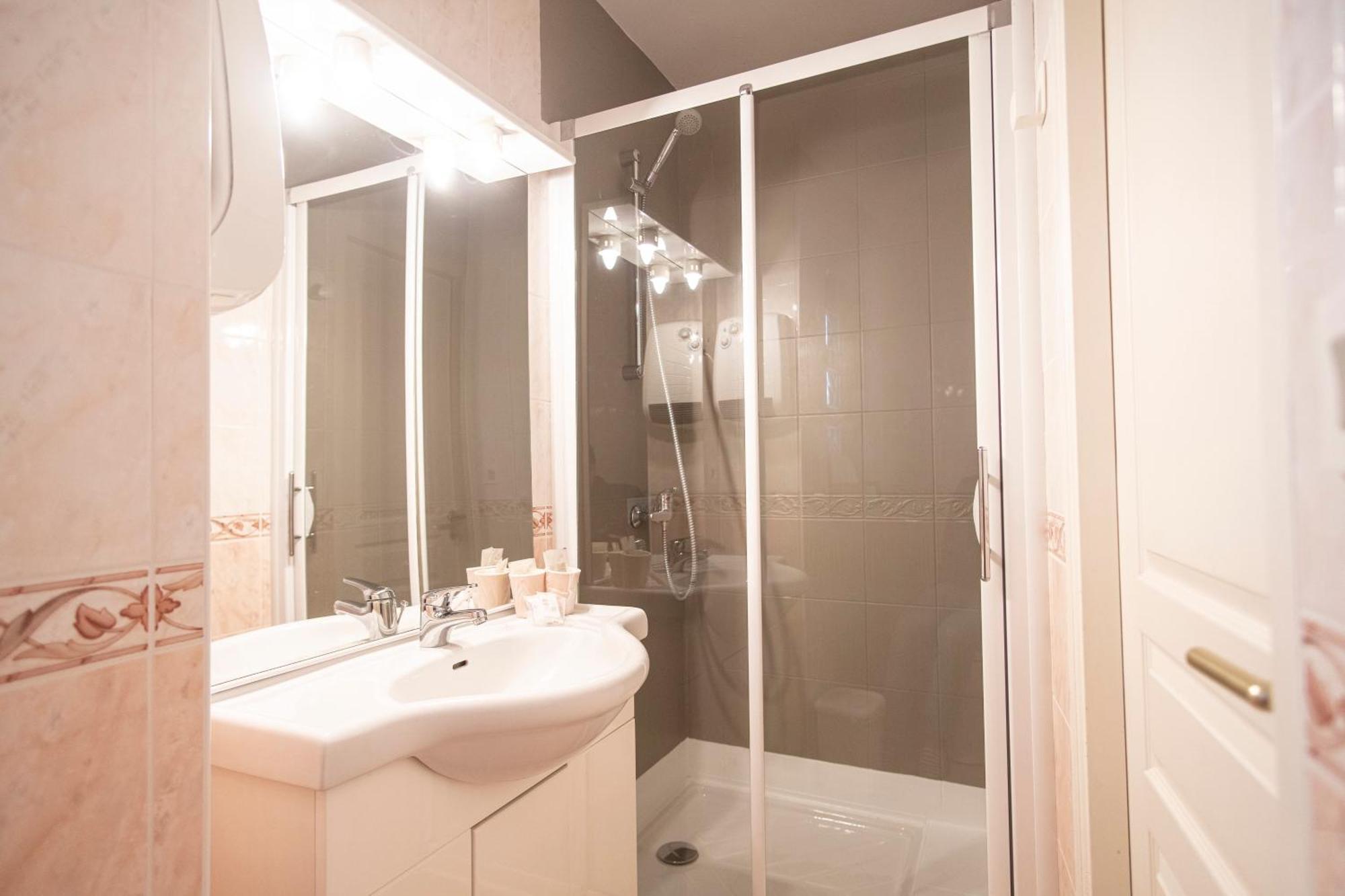 Hôtel Itzalpea Saint-Jean-Pied-de-Port Chambre photo